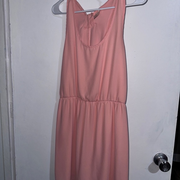 Summer Dress with a Bow in the back - Picture 2 of 2